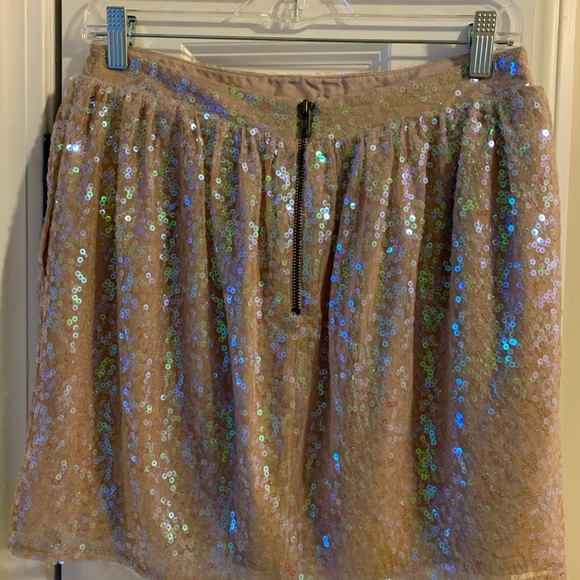 BCBGeneration sequined mini skirt, Nude - Picture 2 of 3